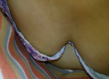 人妻の胸チラとセックスでイク瞬間を素人の夫が撮影した無料FC2動画
